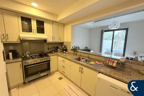 Üürile anda villa asukohaga Reem, Dubai, AÜE: 3 magamistoaga, 243 m² Nr 668099 - pilt 8