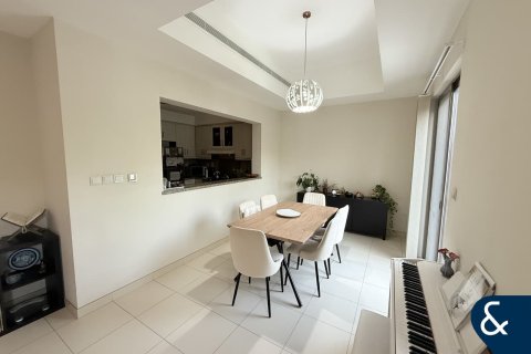 Üürile anda villa asukohaga Reem, Dubai, AÜE: 3 magamistoaga, 243 m² Nr 668099 - pilt 7