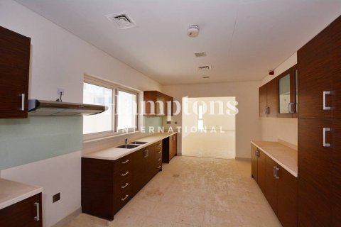 Kaupunkipientalo Dubai Waterfront, Arabiemiraatit 3 makuuhuonetta, 225.01106600 m2 № 651589 - kuva 14