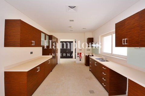 Kaupunkipientalo Dubai Waterfront, Arabiemiraatit 3 makuuhuonetta, 225.01106600 m2 № 651589 - kuva 15