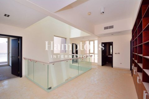 Kaupunkipientalo Dubai Waterfront, Arabiemiraatit 3 makuuhuonetta, 225.01106600 m2 № 651589 - kuva 13