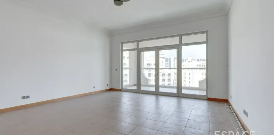 Apartament w Palm Jumeirah, Dubai, ZEA 2 sypialnie, 144 mkw. nr 738141