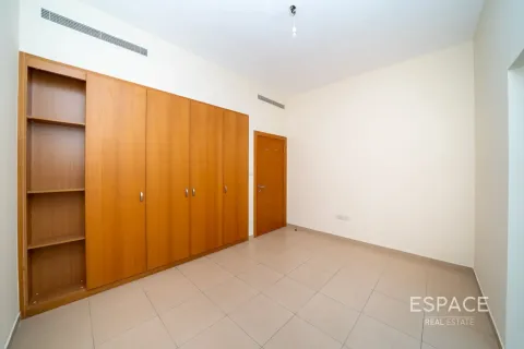 Villa in Al Furjan, Dubai, UAE 3 bedrooms, 283 sq.m. № 738125 - photo 8