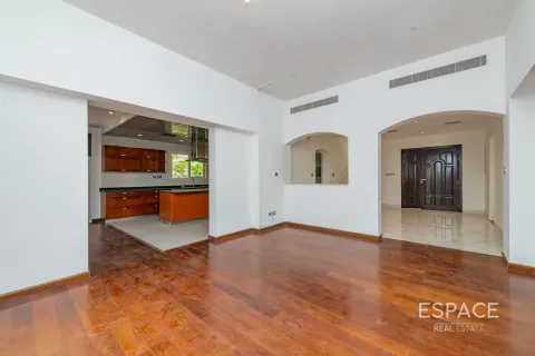 Meadows, Dubai, BAE’de kiralık villa 5 yatak odası, 369 m&sup2; No 738140 - fotoğraf 5