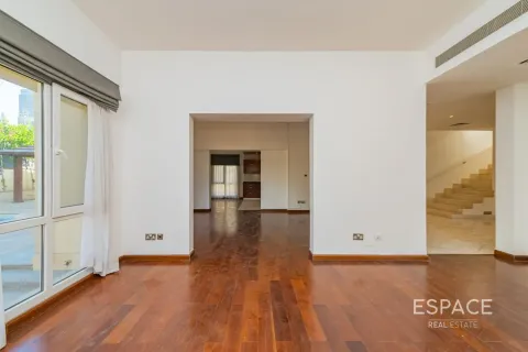 Meadows, Dubai, BAE’de kiralık villa 5 yatak odası, 369 m&sup2; No 738140 - fotoğraf 14