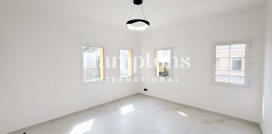 Vila v Arabian Ranches 2, Dubai, SAE 4 spálne, 558.489 m2 č. 659861