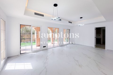 Vila v Arabian Ranches 2, Dubai, SAE 4 spálne, 558.48917159 m2 č. 659861 - Fotografia 14