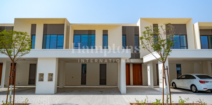 Adosado en Jumeirah Village Triangle, Dubai, EAU 3 dormitorios, 199.649 m² № 651081