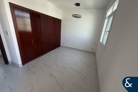 Huvila Arabian Ranches, Dubai, Arabiemiraatit 2 makuuhuonetta, 255 m2 № 684853 - kuva 7