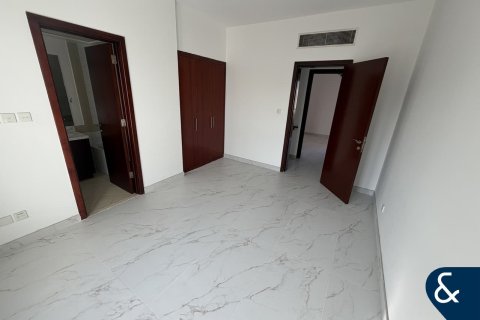 Huvila Arabian Ranches, Dubai, Arabiemiraatit 2 makuuhuonetta, 255 m2 № 684853 - kuva 8