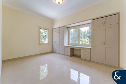 Villa en alquiler en Emirates Hills, Dubai, EAU 6 dormitorios, 650 m2 № 684855 - foto 23