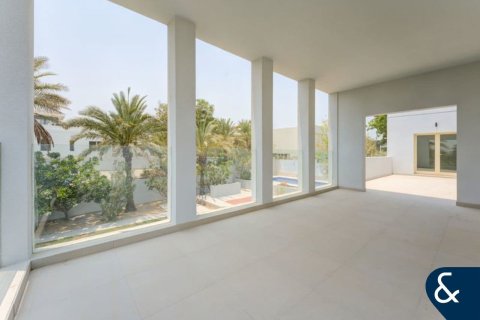 Villa en alquiler en Emirates Hills, Dubai, EAU 6 dormitorios, 650 m2 № 684855 - foto 20