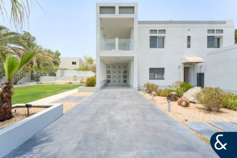Villa en alquiler en Emirates Hills, Dubai, EAU 6 dormitorios, 650 m2 № 684855 - foto 28