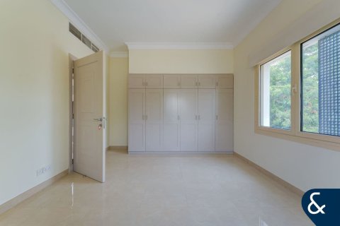 Villa en alquiler en Emirates Hills, Dubai, EAU 6 dormitorios, 650 m2 № 684855 - foto 9