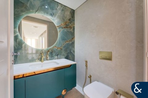 Villa en alquiler en Emirates Hills, Dubai, EAU 6 dormitorios, 650 m2 № 684855 - foto 25