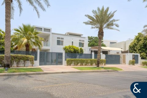 Вилла в Emirates Hills, Дубай, ОАЭ 6 спален, 650м2 № 684855