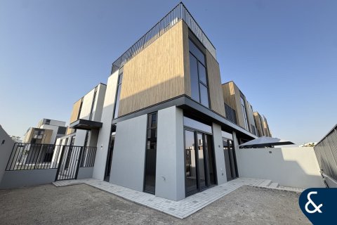 Townhouse i Mudon, Dubai, UAE 4 soveværelser, 253 kvm № 684852