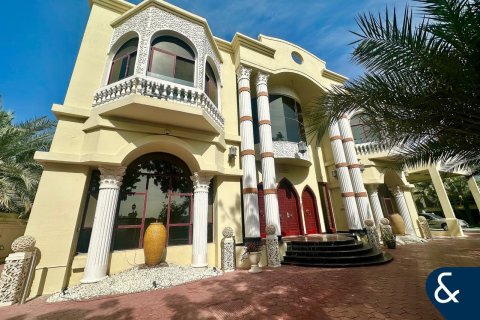 Vila di Emirates Hills, Dubai, UEA 8 kamar tidur, 1486 m2 nomor 684858