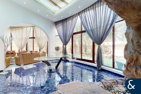 Willa do wynajęcia w Emirates Hills, Dubai, ZEA 8 sypialnie, 1486 mkw., nr 684858 - zdjęcie 8