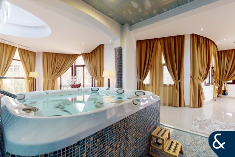 Willa do wynajęcia w Emirates Hills, Dubai, ZEA 8 sypialnie, 1486 mkw., nr 684858 - zdjęcie 16