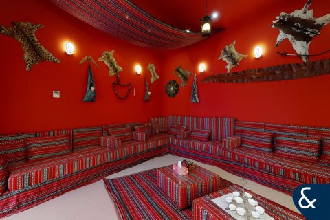 Willa do wynajęcia w Emirates Hills, Dubai, ZEA 8 sypialnie, 1486 mkw., nr 684858 - zdjęcie 12