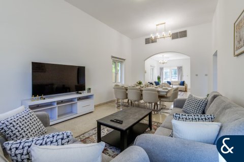 Vila v The Villa, Dubai, SAE 5 ložnice, 706 m² Č.: 684856 - fotografie 4