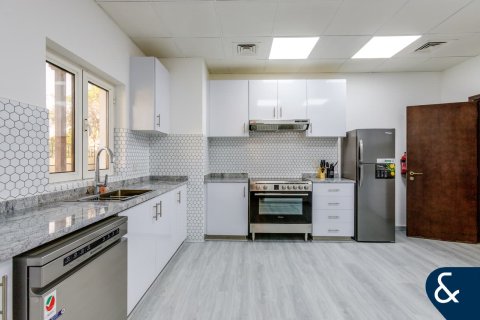 Vila v The Villa, Dubai, SAE 5 ložnice, 706 m² Č.: 684856 - fotografie 16