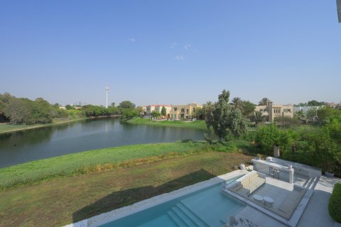Villa en alquiler en Jumeirah Islands, Dubai, EAU 5 dormitorios, 585.29 m2 № 757514 - foto 2