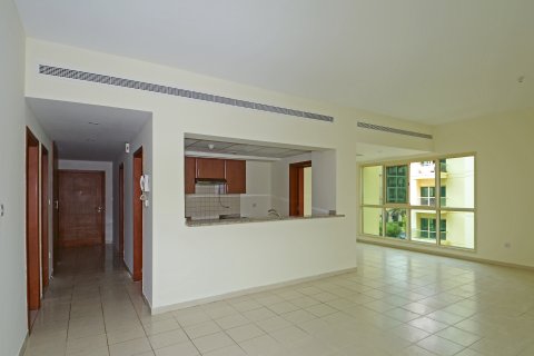 Greens, Dubai, UAE의 임대용 아파트 침실 2개, 123.69제곱미터 번호 757513 - 사진 2