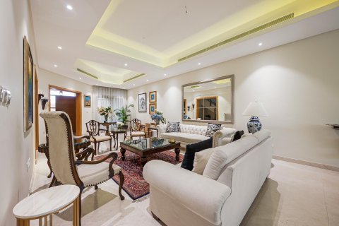 Vila u gradu Al Barsha, Dubai, UAE 4 spavaće sobe, 464.52 m2 Br. 757515 - Slika 14