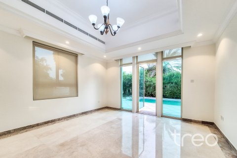 Vila v Jumeirah Islands, Dubai, SAE 4 ložnice, 483.1 m² Č.: 733422 - fotografie 2