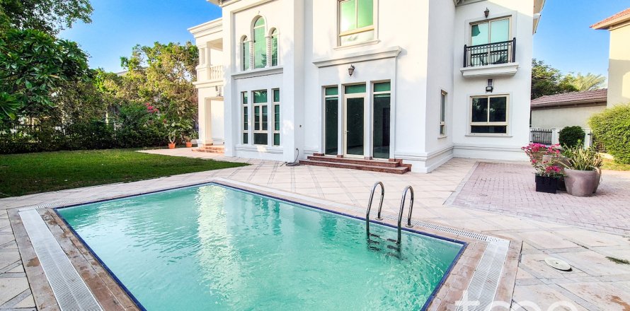 Vila v Jumeirah Islands, Dubai, SAE 4 ložnice, 483.1 m² Č.: 733422