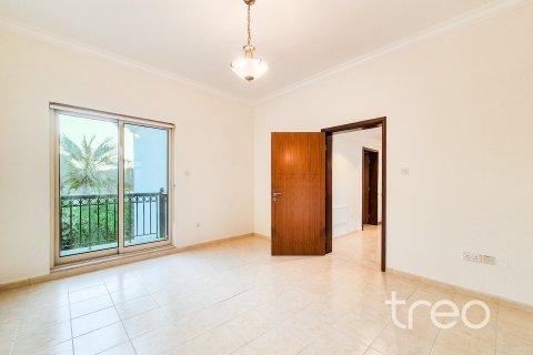 Vila v Jumeirah Islands, Dubai, SAE 4 ložnice, 483.1 m² Č.: 733422 - fotografie 14