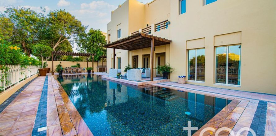 ویلا در Meadows، Dubai ، امارات متحده عربی 6 خوابه ، 815.32 متر مربع.  شماره 733417