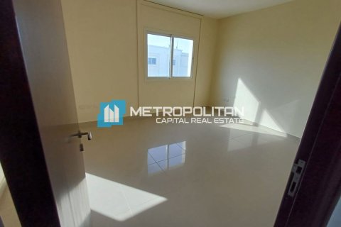 Vilă de vânzare în Al Reef, Abu Dhabi, EAU 5 dormitoare, 273.4 mp.  №651790 - poză 4