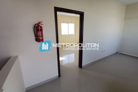 Vilă de vânzare în Al Reef, Abu Dhabi, EAU 5 dormitoare, 273.4 mp.  №651790 - poză 11