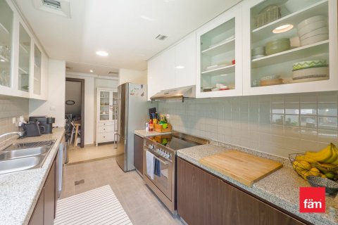 Shtëpi në qytet në Dubai, Emiratet e Bashkuara Arabe 3 dhoma gjumi, 315.7 m2. № 635642 - Foto 5
