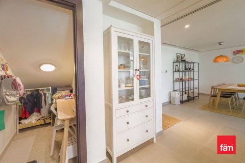 Shtëpi në qytet në Dubai, Emiratet e Bashkuara Arabe 3 dhoma gjumi, 315.7 m2. № 635642 - Foto 4