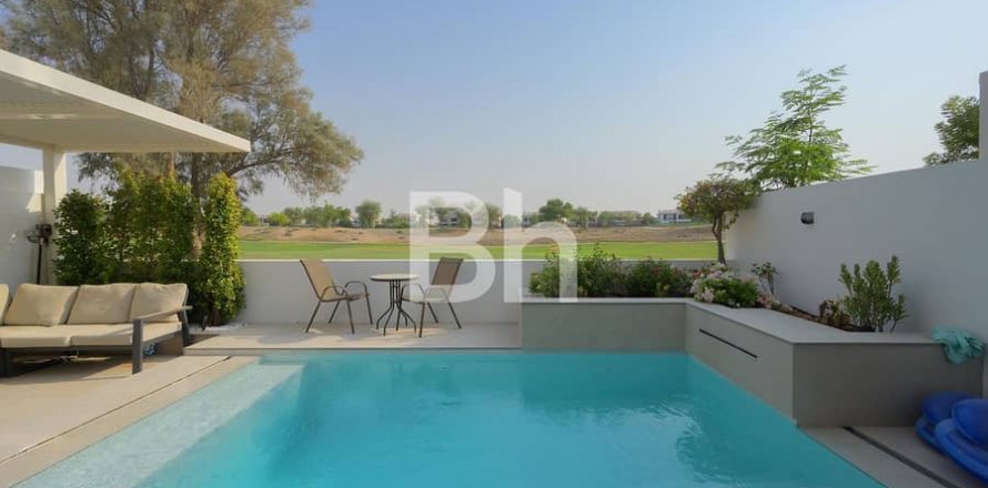 Rumah bandar di Jumeirah Golf Estates, Dubai, UAE 4 bilik tidur, 326 meter persegi № 643910