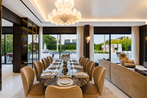 Villa in Al Barari, Dubai, UAE 6 bedrooms, 861.68 sq.m. № 754494 - photo 4