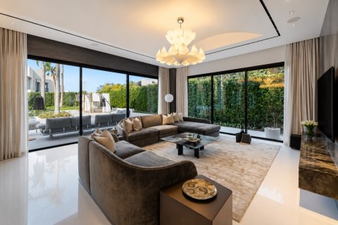 Villa in Al Barari, Dubai, UAE 6 bedrooms, 861.68 sq.m. № 754494 - photo 6