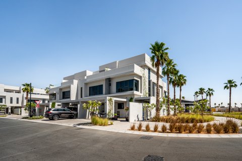 Villa in Dubai Land, UAE 3 bedrooms, 281.59 sq.m. № 754495 - photo 20