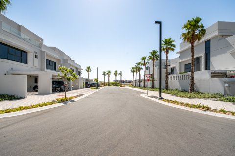 Villa in Dubai Land, UAE 3 bedrooms, 281.59 sq.m. № 754495 - photo 22