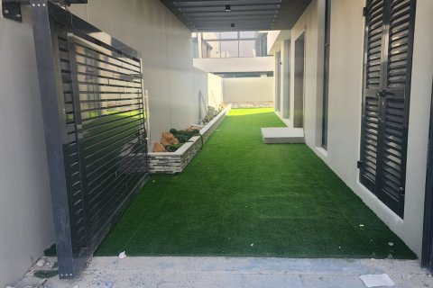 Villa in Dubai Land, UAE 3 bedrooms, 281.59 sq.m. № 754495 - photo 17