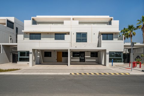 Villa in Dubai Land, UAE 3 bedrooms, 281.59 sq.m. № 754495 - photo 21