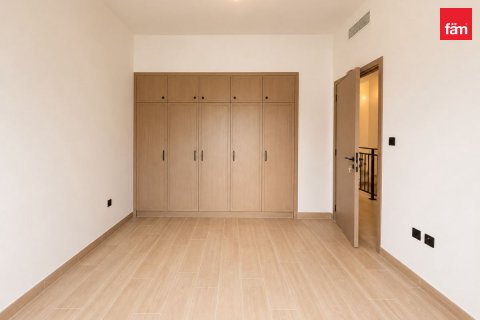 Kaupunkipientalo Dubai, Arabiemiraatit 4 makuuhuonetta, 144 m2 № 754807 - kuva 11