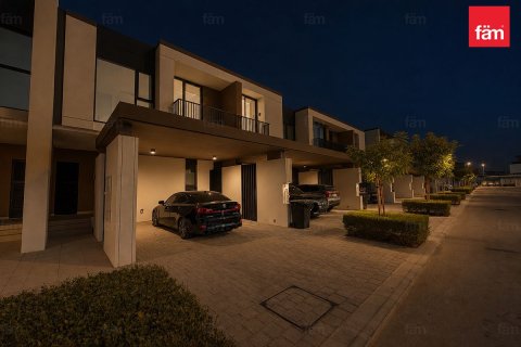 Villetta a schiera in affitto a Dubai, EAU 3 camere da letto, 144.8 mq. № 753335 - foto 2