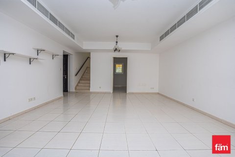 Casa urbana para arrendamento em Dubai, EAU 3 quartos, 253.3 m2 № 754808 - foto 4