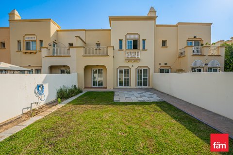 Casa urbana para arrendamento em Dubai, EAU 3 quartos, 253.3 m2 № 754808 - foto 1