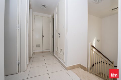 Casa urbana para arrendamento em Dubai, EAU 3 quartos, 253.3 m2 № 754808 - foto 10